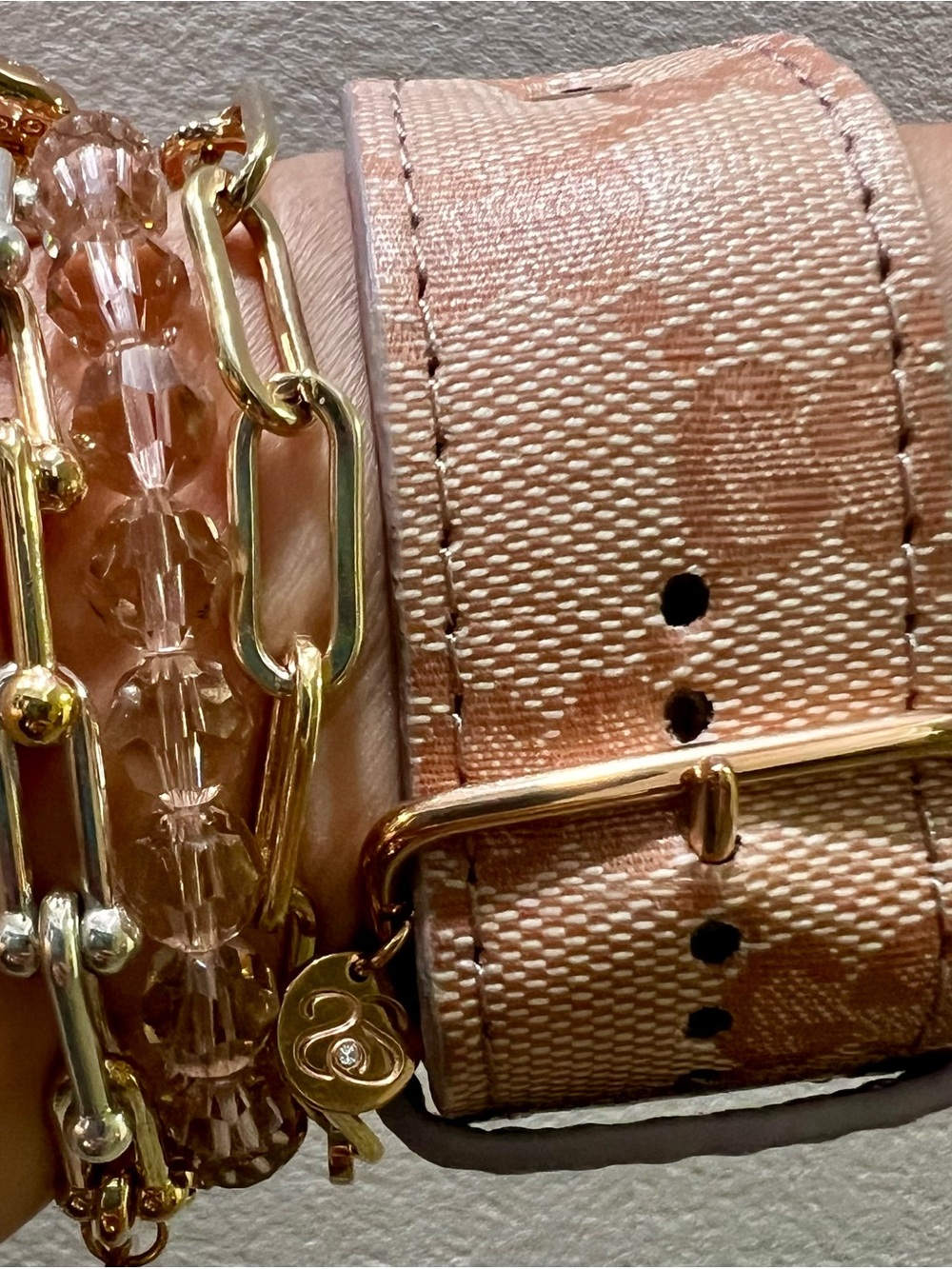 Spark*l band Peach Crystal Gucci Imprime  Watch Strap - Picture 2 of 5